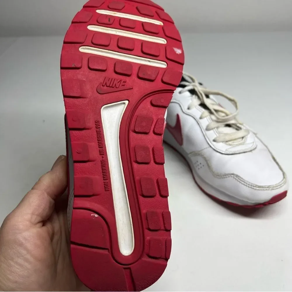 Nike MD Valiant SE Big Kids' Running Shoes DC9307-100 Size 5,5Y White Pink